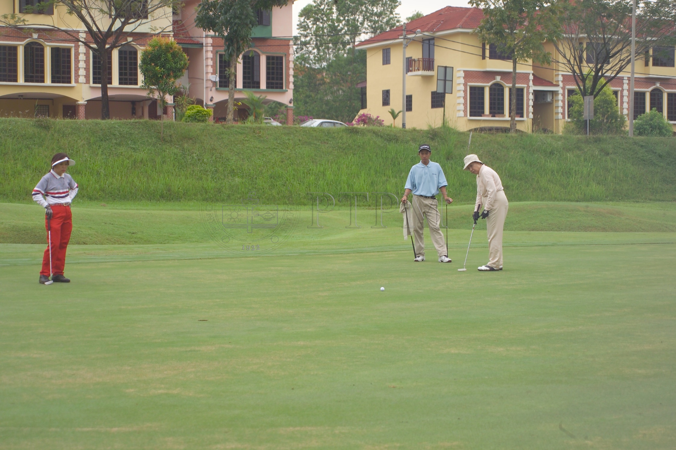 PTPM 04 17 golf D8XZ4710